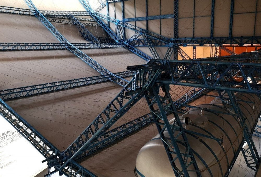 Reconstruction of an airship frame with fabric-covered aluminium structure