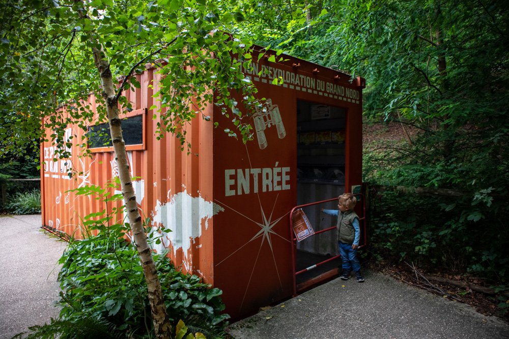 An installation about polar exploration at Mulhouse Zoo in France