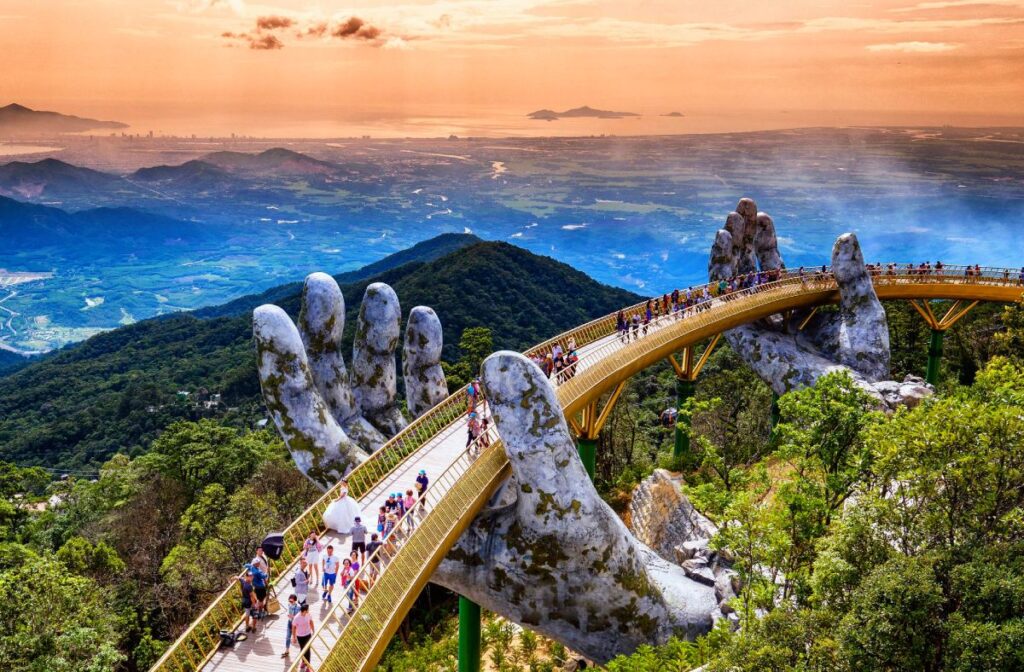 Ba Na Hills Golden Bridge
