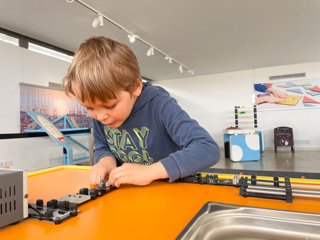 Ben Bertoni building an electrical circuit at the Esplora Interactive Science Centre in Malta