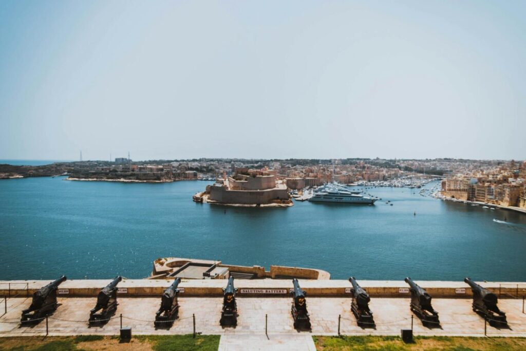 Saluting Battery, photo by Kristina Paukshtite