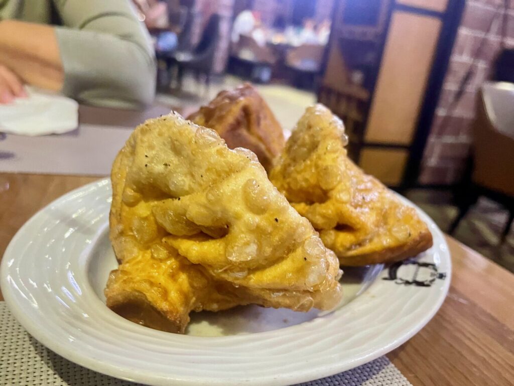 Fried kinkali at Tavaduri restaurant in Batumi, discovered thanks to our table's neighbours