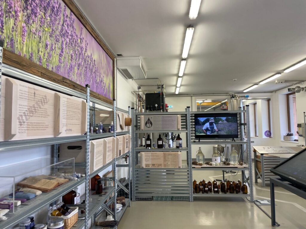 Exhibition on production processes at the Lavender House in Tihany