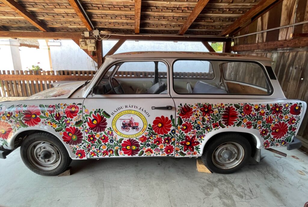 Car decorated with matyó motifs at the Museum of Agricultural Machinery in Mezőkövesd