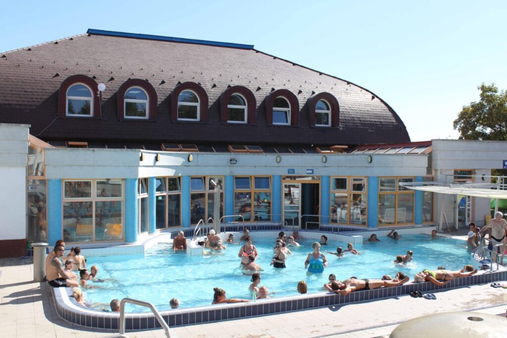 Outdoor swimming pool at the Zsóry Baths in Mezőkövesd