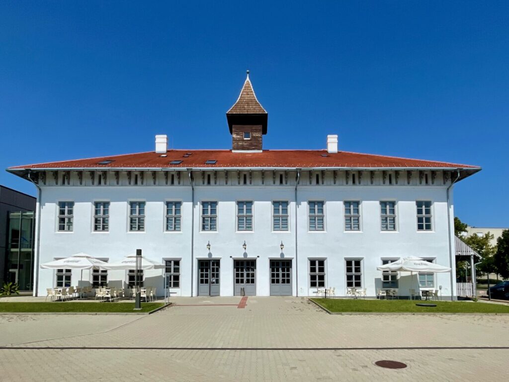 The former Szolnok railway station building inside RepTár