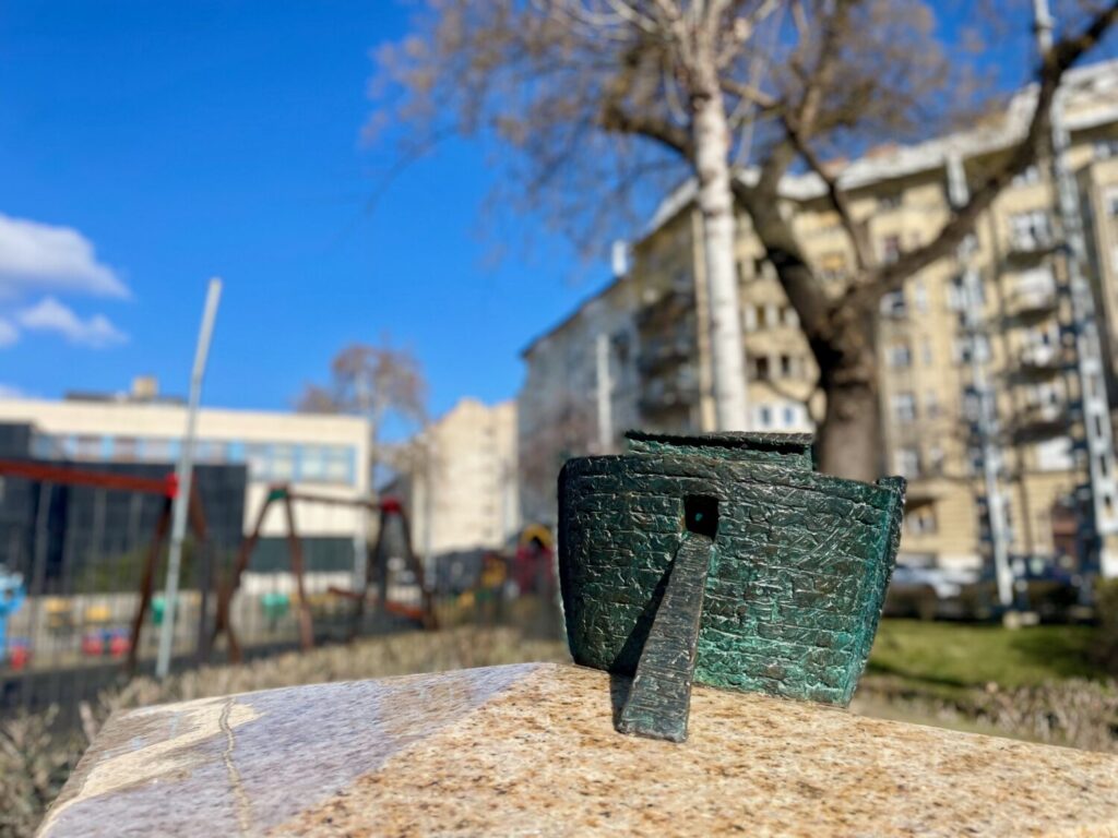 Noah’s Ark mini-statue by Kolodko, Budapest
